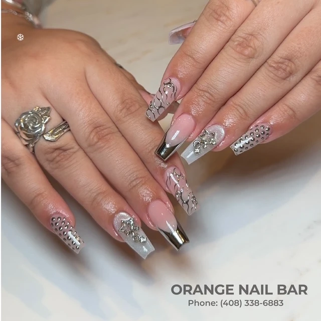ORANGE NAIL BAR